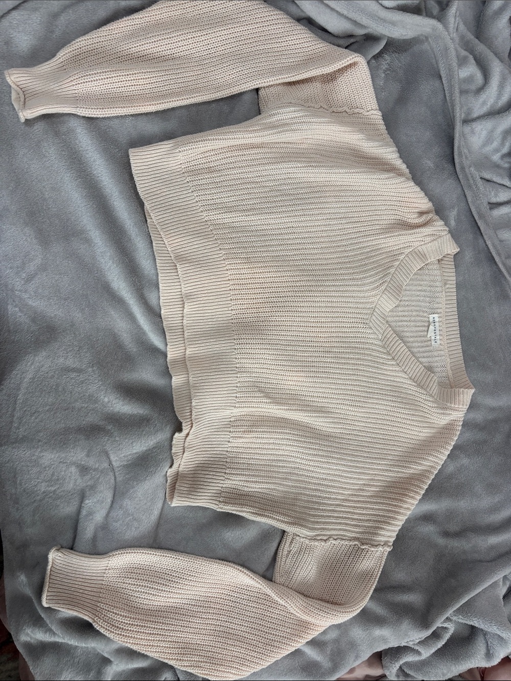 Aeropostale Cropped Chunky Knit Sweater in Light Beige